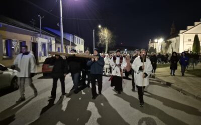 Droga Krzyżowa ulicami Parafii